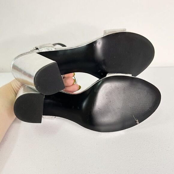 Kendall & Kylie Silver Chrome Silver Block Heel Sandals - Picture 5 of 6